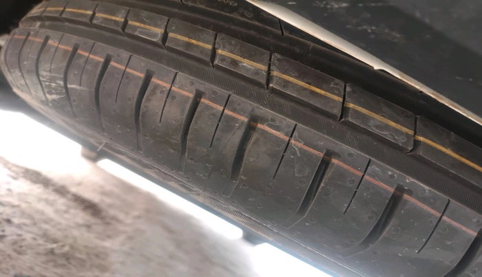 2025 Tata PUNCH PURE MT CNG, Petrol, Manual, 2,261 km, tyre