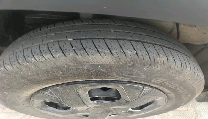 2025 Tata PUNCH PURE MT CNG, Petrol, Manual, 2,261 km, tyre