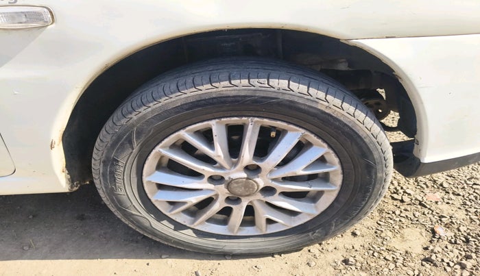 2014 Tata Indigo ECS VX CR4, Diesel, Manual, 82,386 km, tyre