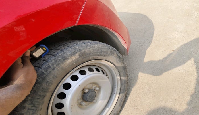 2015 Maruti Baleno SIGMA PETROL 1.2, Petrol, Manual, 62,438 km, tyre