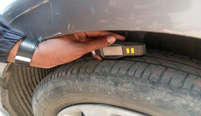 2013 Hyundai i20 MAGNA 1.2, Petrol, Manual, 66,671 km, tyre