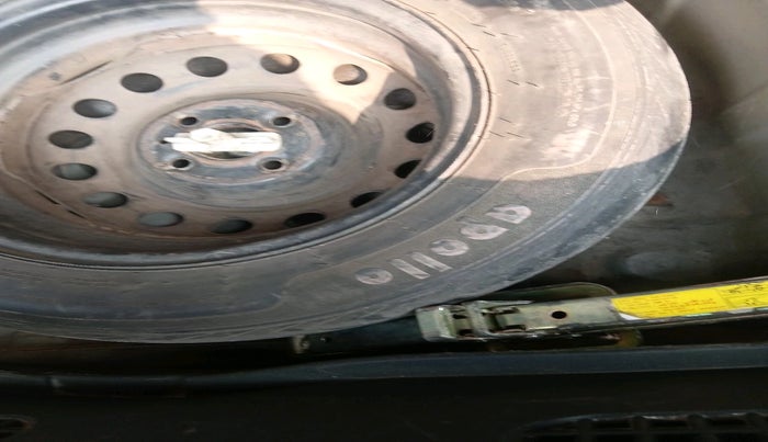 2013 Hyundai i20 MAGNA 1.2, Petrol, Manual, 66,671 km, tyre