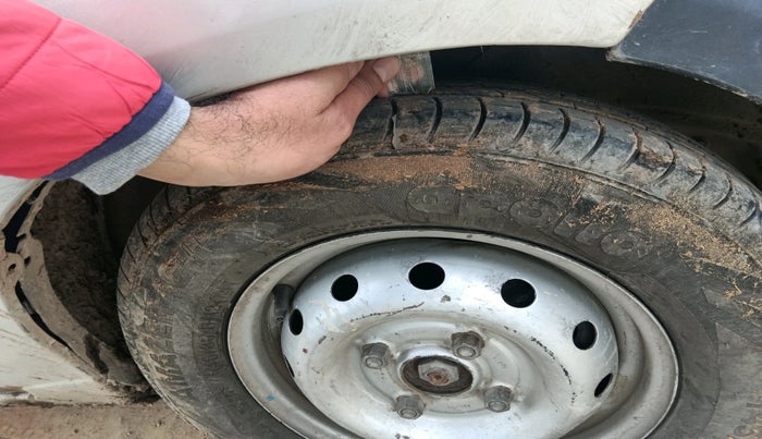 2012 Maruti Alto LXI, Petrol, Manual, 75,806 km, tyre