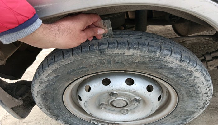 2012 Maruti Alto LXI, Petrol, Manual, 75,806 km, tyre