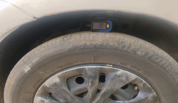 2022 Maruti Swift VXI, Petrol, Manual, 77,332 km, tyre