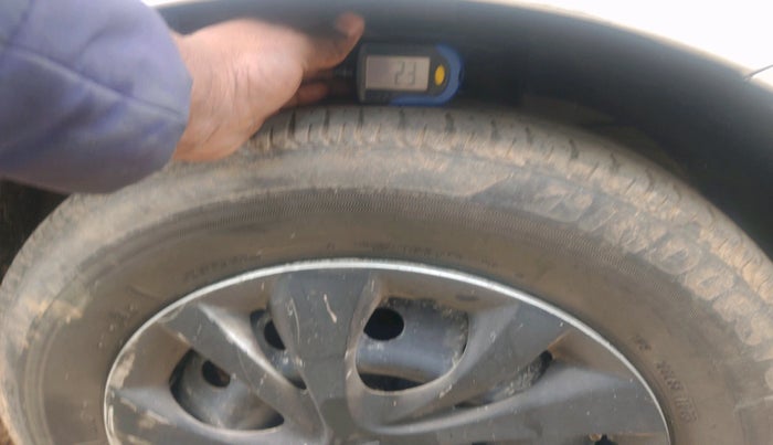 2022 Maruti Swift VXI, Petrol, Manual, 77,332 km, tyre