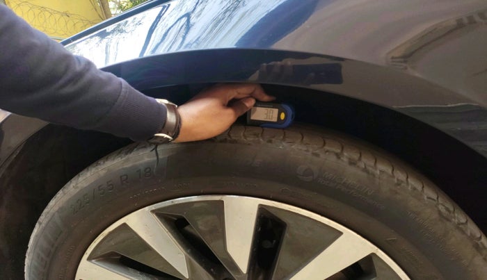 2020 Audi A6 45 TFSI TECHNOLOGY, Petrol, Automatic, 19,497 km, tyre