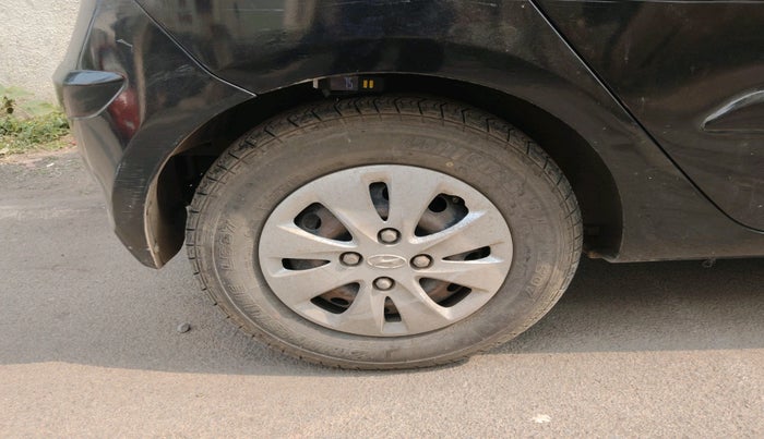 2011 Hyundai i10 SPORTZ 1.2, Petrol, Manual, 39,904 km, tyre