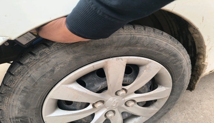 2011 Hyundai Eon MAGNA +, Petrol, Manual, 64,769 km, tyre