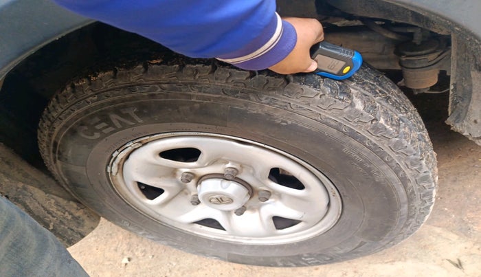 2018 Tata Hexa XE 4X2 6 STR, Diesel, Manual, 79,013 km, tyre