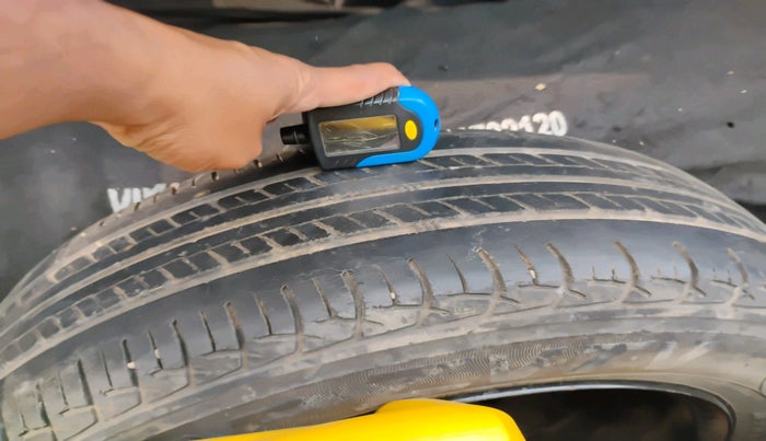 2017 Maruti Baleno SIGMA PETROL 1.2, Petrol, Manual, 94,531 km, tyre