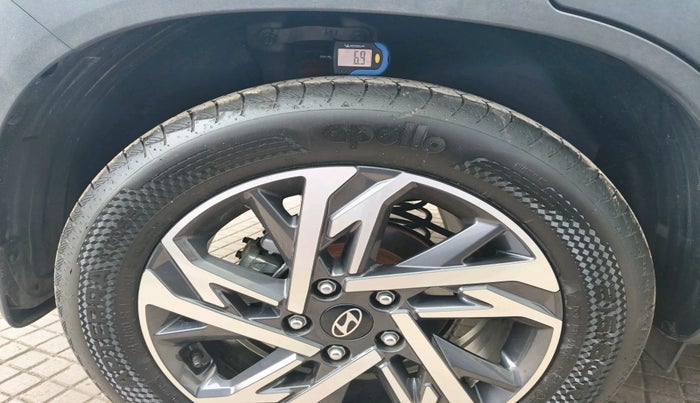 2025 Hyundai Creta E 1.5 PETROL, Petrol, Manual, 4,279 km, tyre