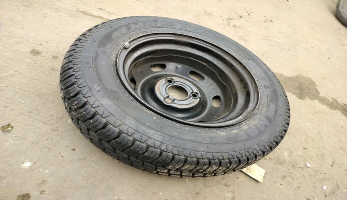 2016 Renault Kwid RXL, Petrol, Manual, 18,821 km, tyre