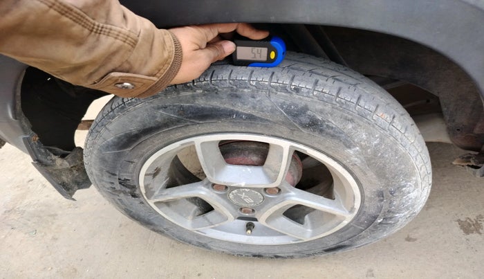 2016 Renault Kwid RXL, Petrol, Manual, 18,821 km, tyre