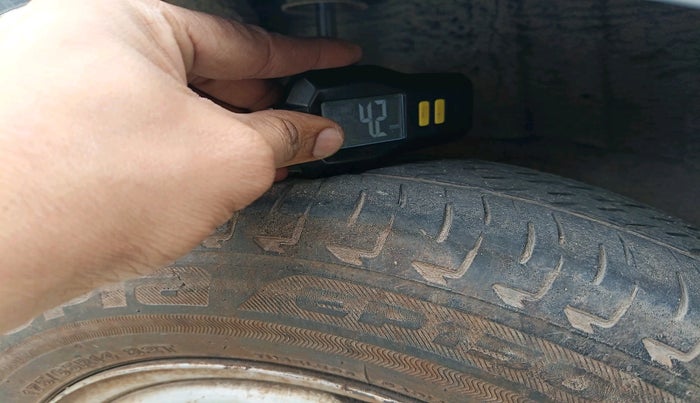 2011 Chevrolet Beat PS PETROL, Petrol, Manual, 1,03,481 km, tyre