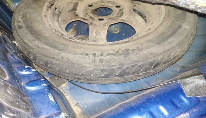 2017 Renault Kwid CLIMBER 1.0 AMT, Petrol, Automatic, 58,449 km, tyre