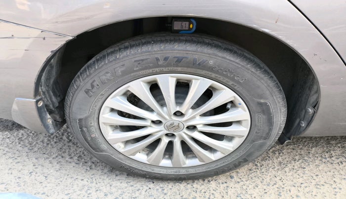 2016 Maruti Ciaz ZXI, Petrol, Manual, 2,03,031 km, tyre