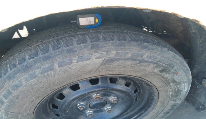 2012 Mahindra Xylo E8 ABS, Diesel, Manual, 1,35,242 km, tyre