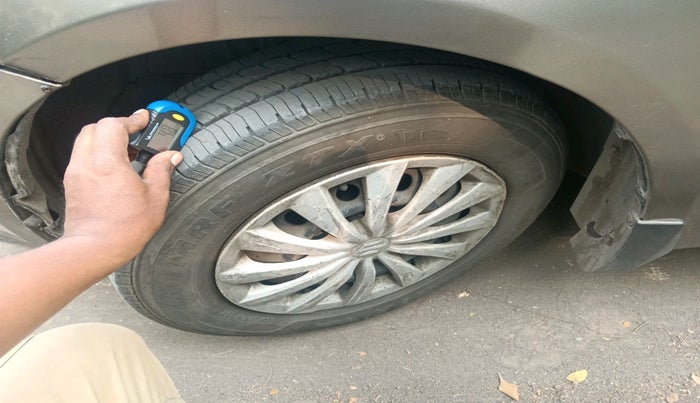 2016 Maruti Swift Dzire VXI AT, Petrol, Automatic, 1,07,524 km, tyre