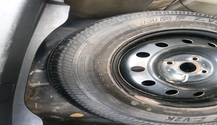 2016 Maruti Swift Dzire VXI AT, Petrol, Automatic, 1,07,524 km, tyre