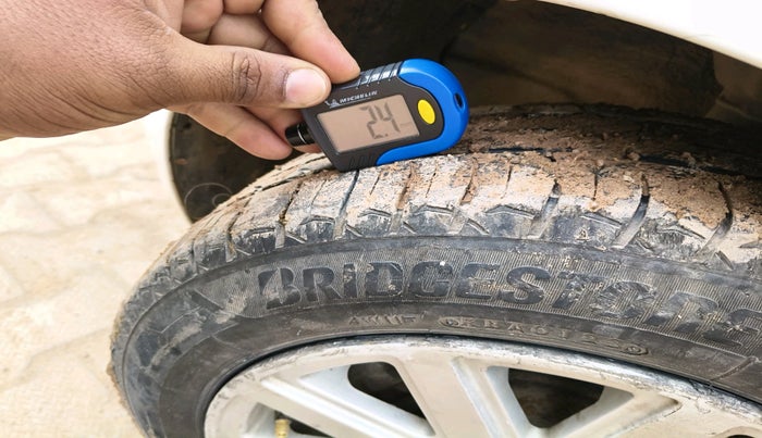 2011 Hyundai Santro Xing GLS, Petrol, Manual, 1,14,603 km, tyre