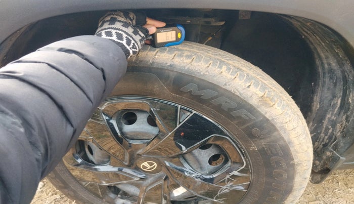 2025 Tata PUNCH Adventure (S) iCNG, Petrol, Manual, 4,661 km, tyre