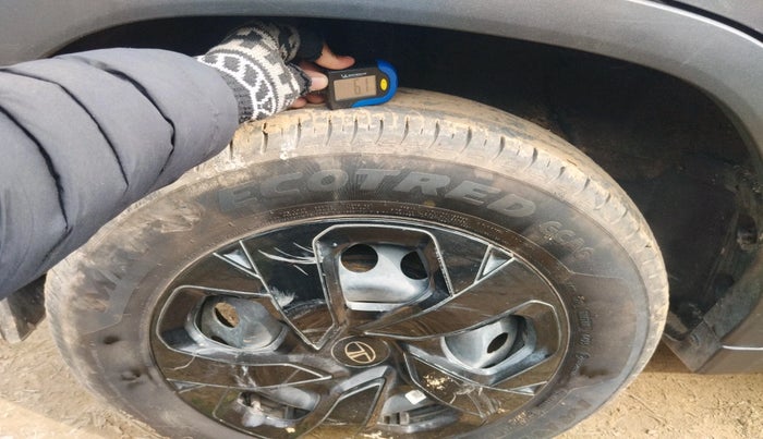 2025 Tata PUNCH Adventure (S) iCNG, Petrol, Manual, 4,661 km, tyre