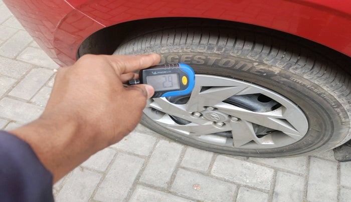 2021 Hyundai NEW I20 MAGNA 1.2 MT, Petrol, Manual, 17,812 km, tyre