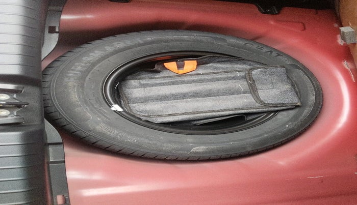 2021 Hyundai NEW I20 MAGNA 1.2 MT, Petrol, Manual, 17,812 km, tyre