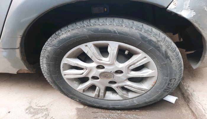 2018 Tata Tiago XZ PETROL, Petrol, Manual, 1,24,823 km, tyre