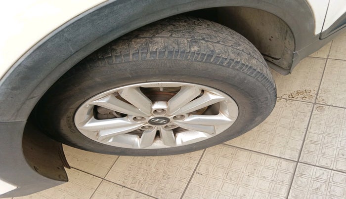 2015 Hyundai Creta SX PLUS 1.6 PETROL, Petrol, Manual, 75,094 km, tyre