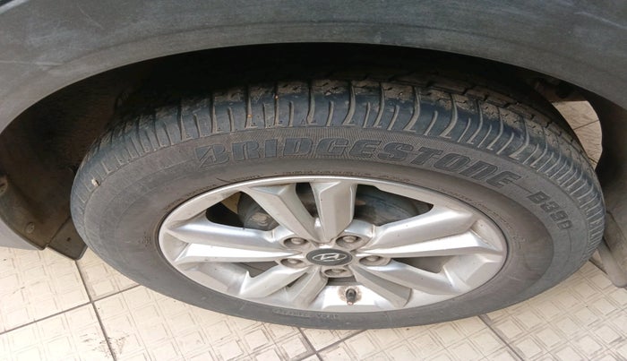 2015 Hyundai Creta SX PLUS 1.6 PETROL, Petrol, Manual, 75,094 km, tyre