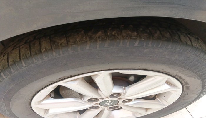 2015 Hyundai Creta SX PLUS 1.6 PETROL, Petrol, Manual, 75,094 km, tyre