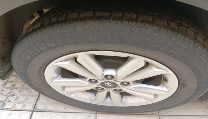 2015 Hyundai Creta SX PLUS 1.6 PETROL, Petrol, Manual, 75,094 km, tyre