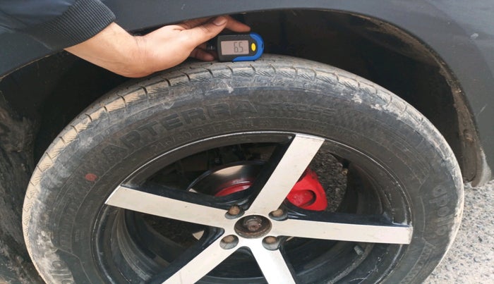 2022 Renault Kiger RXE MT, Petrol, Manual, 42,458 km, tyre