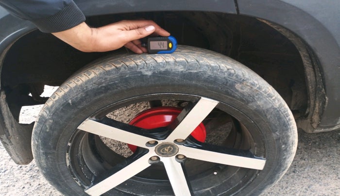 2022 Renault Kiger RXE MT, Petrol, Manual, 42,458 km, tyre