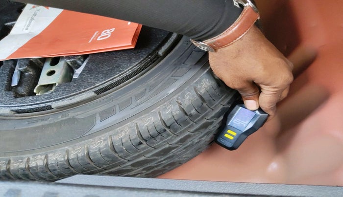 2021 Maruti Vitara Brezza VXI, Petrol, Manual, 14,732 km, tyre