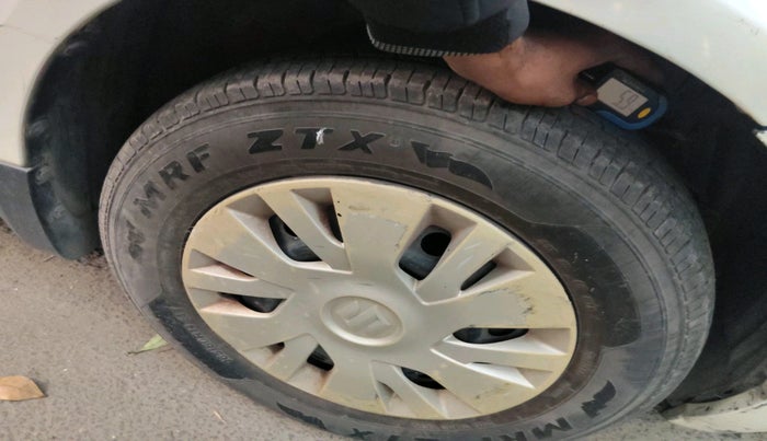 2012 Maruti Swift VXI, Petrol, Manual, 65,261 km, tyre