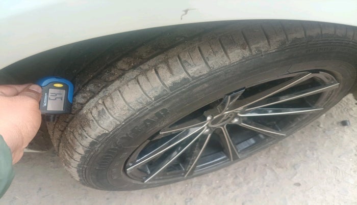 2024 Maruti Ciaz ZETA 1.5 SHVS MT PETROL, Petrol, Manual, 29,909 km, tyre