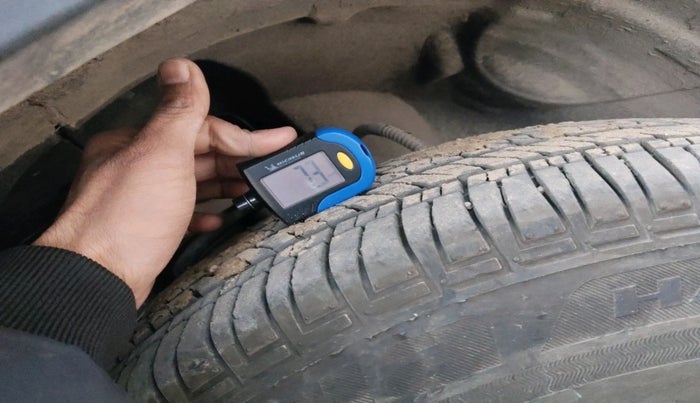 2025 Mahindra SCORPIO-N Z8 PETROL AT 7 STR, Petrol, Automatic, 3,906 km, tyre