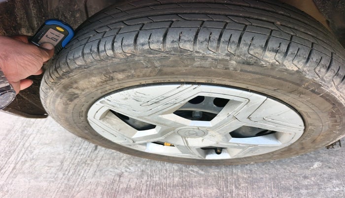 2024 Tata NEXON PURE 1.2 PETROL, Petrol, Manual, 14,583 km, tyre