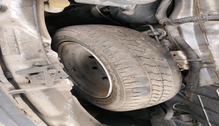 2013 Tata Nano CX, Petrol, Manual, 41,899 km, tyre