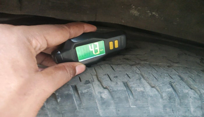 2017 Toyota Fortuner 2.8 4X2 MT, Diesel, Manual, 34,751 km, tyre