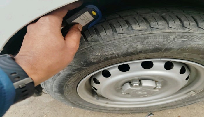 2020 Hyundai NEW SANTRO MAGNA, Petrol, Manual, 11,779 km, tyre