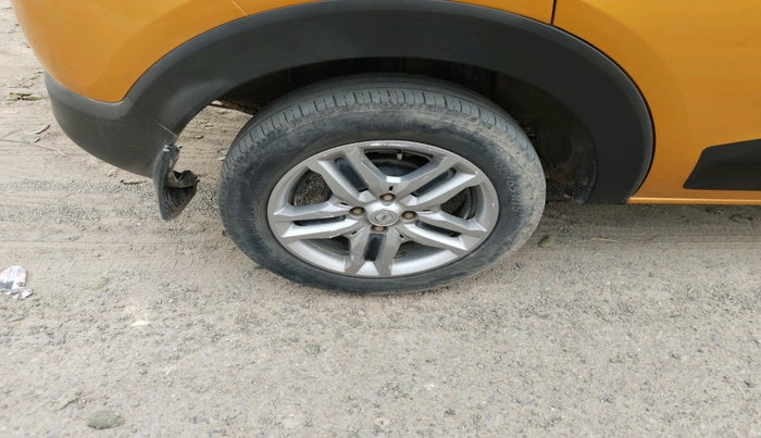 2022 Renault TRIBER RXZ, Petrol, Manual, 92,011 km, tyre