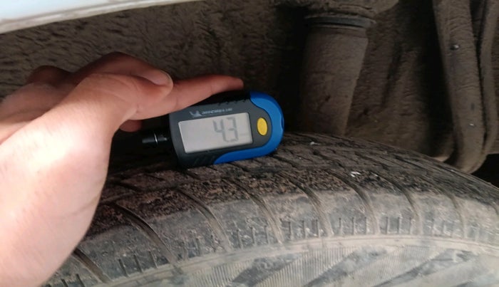 2019 Maruti New Wagon-R LXI 1.0, Petrol, Manual, 42,461 km, tyre