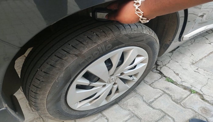 2024 Toyota Glanza E, Petrol, Manual, 19,039 km, tyre