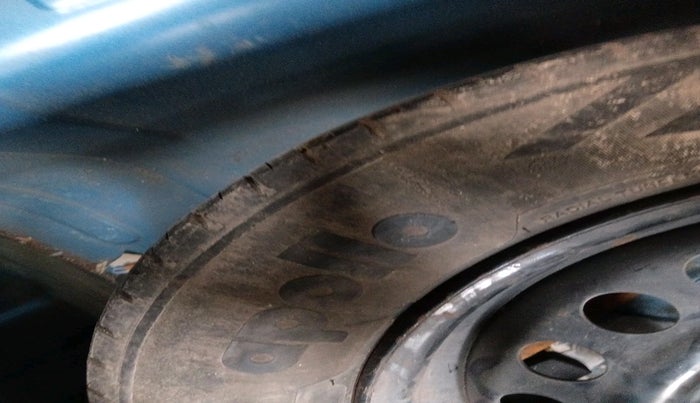 2013 Honda Brio S MT, Petrol, Manual, 28,192 km, tyre