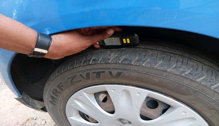 2013 Honda Brio S MT, Petrol, Manual, 28,192 km, tyre