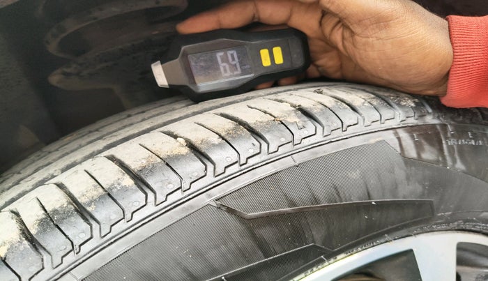 2015 Nissan Terrano XL D PLUS, Diesel, Manual, 62,553 km, tyre